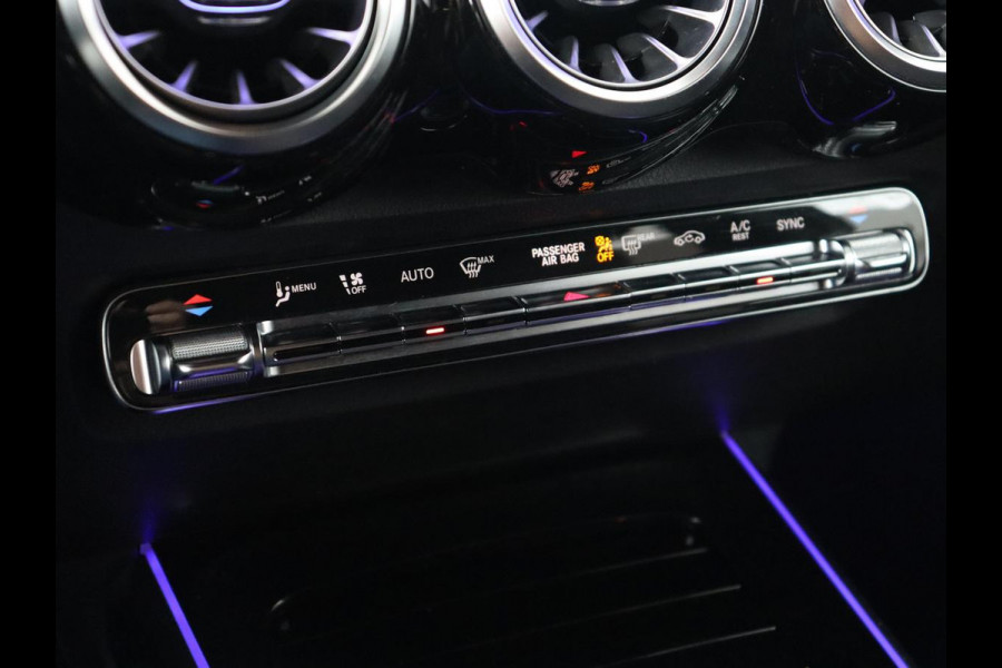 Mercedes-Benz Glb 200 Business Solution AMG 7-persoons | Stoelverwarming | Leder/Alcantara | Side Assist | Navigatie | Full LED | Widescreen | Park Assist
