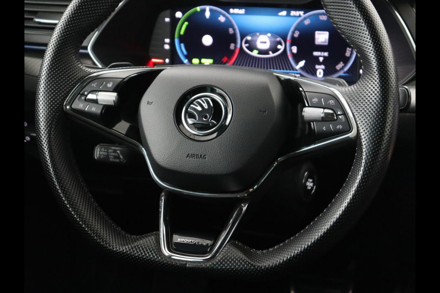 Škoda Superb 1.4 TSI iV Sportline | Panoramadak | Stoelverwarming | Adaptive cruise | Alcantara | Sfeerverlichting | Camera | Virtual Cockpit | Matrix LED | PHEV | Plug In