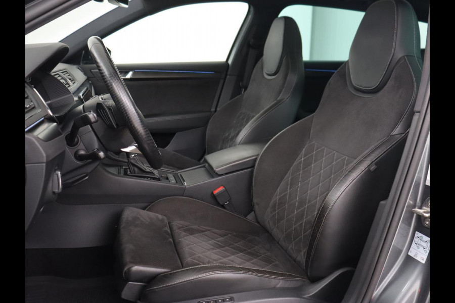 Škoda Superb 1.4 TSI iV Sportline | Panoramadak | Stoelverwarming | Adaptive cruise | Alcantara | Sfeerverlichting | Camera | Virtual Cockpit | Matrix LED | PHEV | Plug In