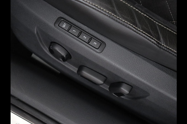 Škoda Superb 1.4 TSI iV Sportline | Panoramadak | Stoelverwarming | Adaptive cruise | Alcantara | Sfeerverlichting | Camera | Virtual Cockpit | Matrix LED | PHEV | Plug In