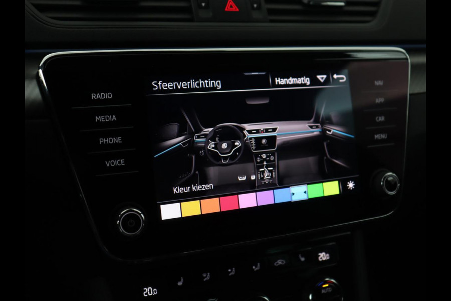 Škoda Superb 1.4 TSI iV Sportline | Panoramadak | Stoelverwarming | Adaptive cruise | Alcantara | Sfeerverlichting | Camera | Virtual Cockpit | Matrix LED | PHEV | Plug In