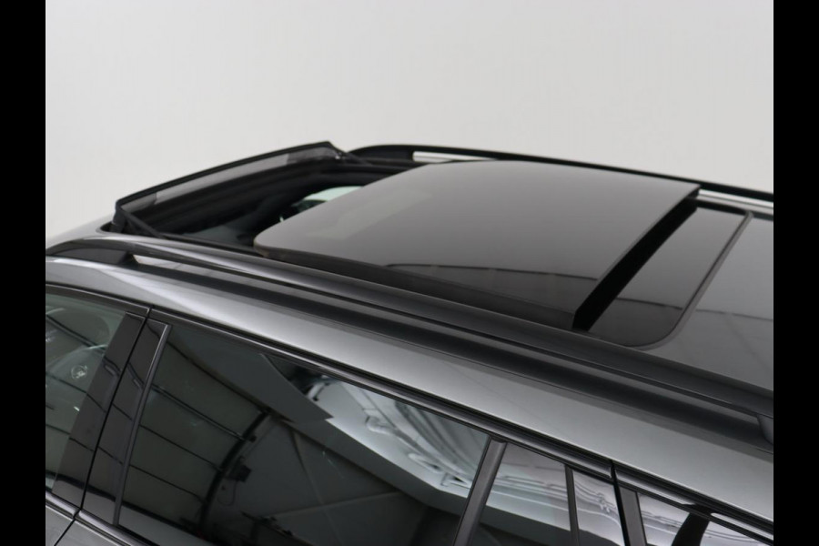 Škoda Superb 1.4 TSI iV Sportline | Panoramadak | Stoelverwarming | Adaptive cruise | Alcantara | Sfeerverlichting | Camera | Virtual Cockpit | Matrix LED | PHEV | Plug In