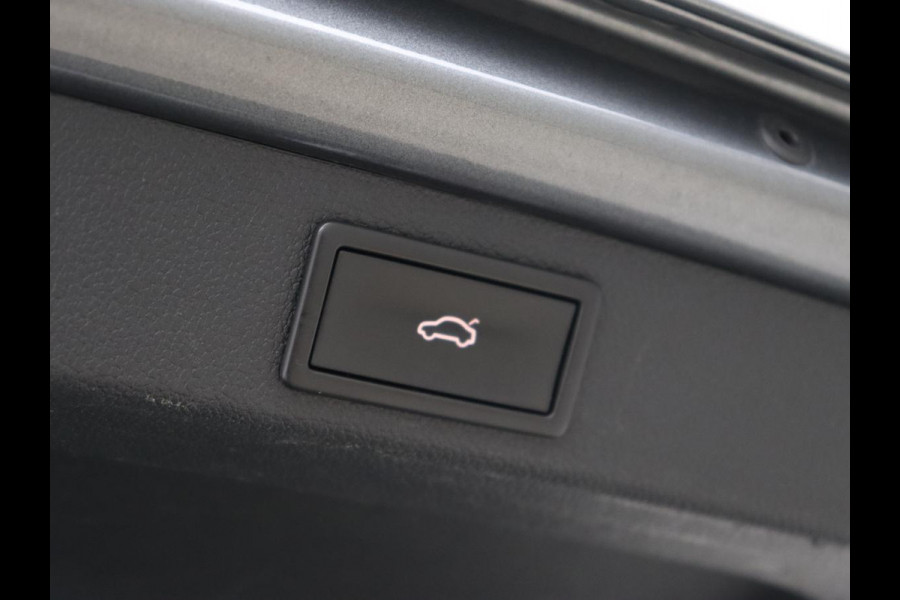 Škoda Superb 1.4 TSI iV Sportline | Panoramadak | Stoelverwarming | Adaptive cruise | Alcantara | Sfeerverlichting | Camera | Virtual Cockpit | Matrix LED | PHEV | Plug In
