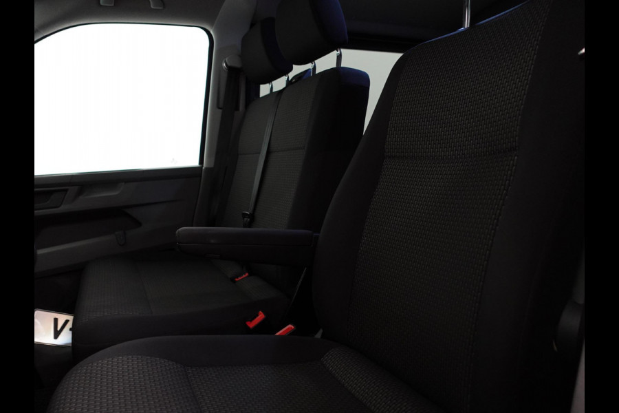 Volkswagen Transporter 2.0 TDI L2H1 Dubbele Cabine Highline Automaat Volkswagen Transporter 2.0 TDI L2H1 28 Highline Aut. Dubbele cabine
