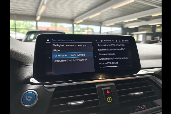BMW iX3 Executive 80kWhPanoramadak Leer+Verwarmd+Memory Adaptieve LEDApple Carplay Android Auto Trekhaak Pdc Camera DAB Live Cockpit Pro Lmv Elek.Achterklep Regen-Lichtsensor Achteruitrij-assistent 1e Eigenaar Origineel Nederlands Nieuwprijs €68.172,-