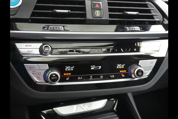 BMW iX3 Executive 80kWhPanoramadak Leer+Verwarmd+Memory Adaptieve LEDApple Carplay Android Auto Trekhaak Pdc Camera DAB Live Cockpit Pro Lmv Elek.Achterklep Regen-Lichtsensor Achteruitrij-assistent 1e Eigenaar Origineel Nederlands Nieuwprijs €68.172,-