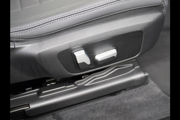 BMW iX3 Executive 80kWhPanoramadak Leer+Verwarmd+Memory Adaptieve LEDApple Carplay Android Auto Trekhaak Pdc Camera DAB Live Cockpit Pro Lmv Elek.Achterklep Regen-Lichtsensor Achteruitrij-assistent 1e Eigenaar Origineel Nederlands Nieuwprijs €68.172,-