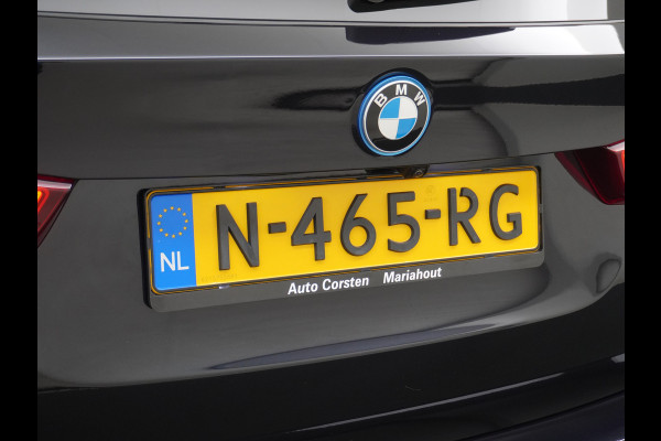 BMW iX3 Executive 80kWhPanoramadak Leer+Verwarmd+Memory Adaptieve LEDApple Carplay Android Auto Trekhaak Pdc Camera DAB Live Cockpit Pro Lmv Elek.Achterklep Regen-Lichtsensor Achteruitrij-assistent 1e Eigenaar Origineel Nederlands Nieuwprijs €68.172,-