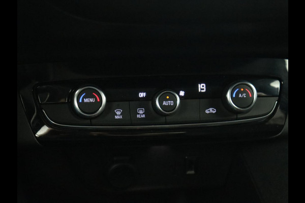 Opel CORSA-E Elegance 50 kWh | 1e eigenaar | Carplay | Navigatie | Full LED | Climate control | Cruise control | Bluetooth