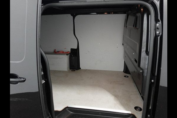 Peugeot Expert 145PK Automaat L3 Trekhaak Navigatie parkeersensoren airco 3 zits cruise control