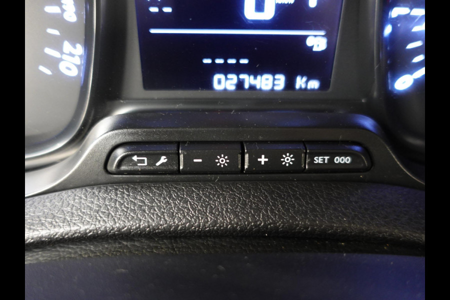 Peugeot Expert 145PK Automaat L3 Trekhaak Navigatie parkeersensoren airco 3 zits cruise control