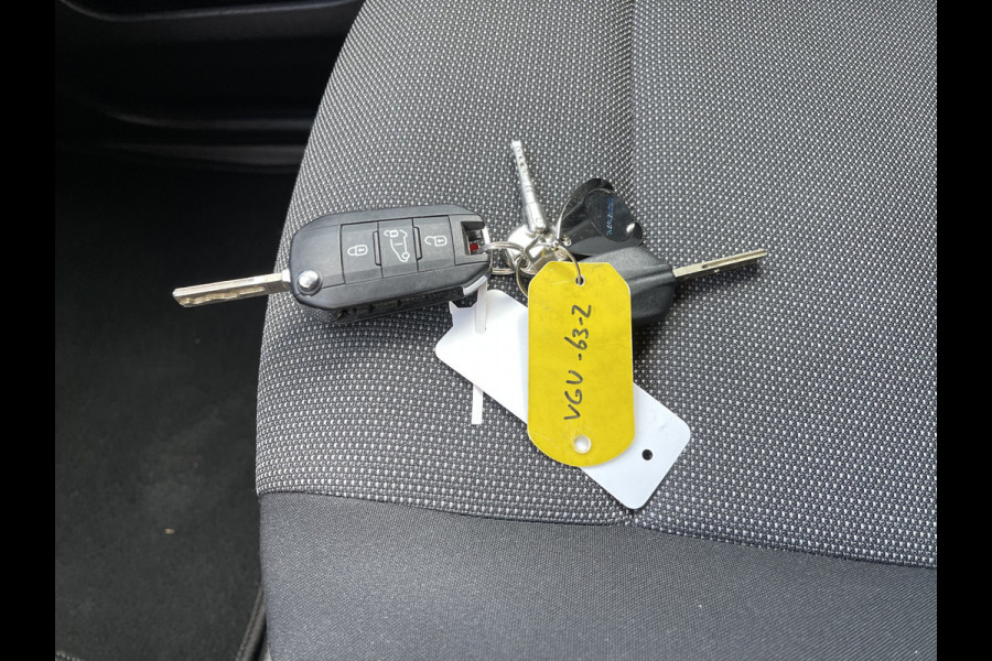 Peugeot Partner 1.5 BlueHDI Premium / vaste prijs rijklaar € 12.750 ex btw / lease vanaf € 215 / euro 6 diesel / bpm vrij / airco / cruise / trekhaak / schuifdeur !
