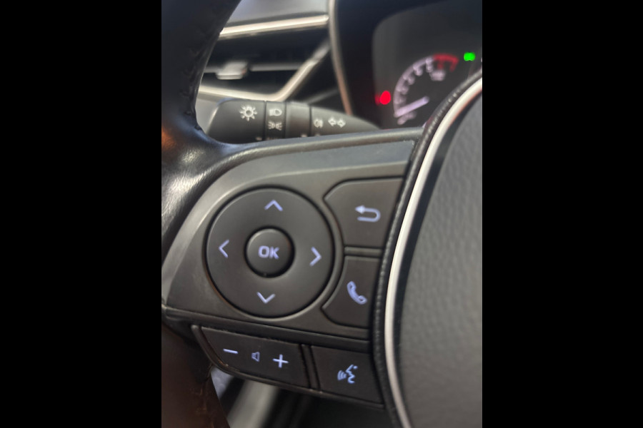 Toyota Corolla 1.8 Hybrid Active Camera, Trekhaak, Carplay