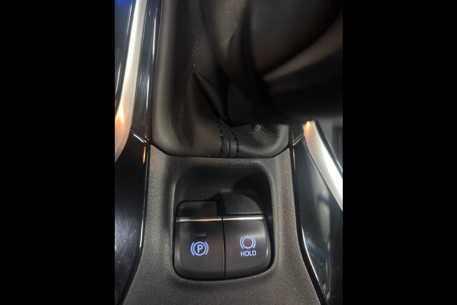 Toyota Corolla 1.8 Hybrid Active Camera, Trekhaak, Carplay