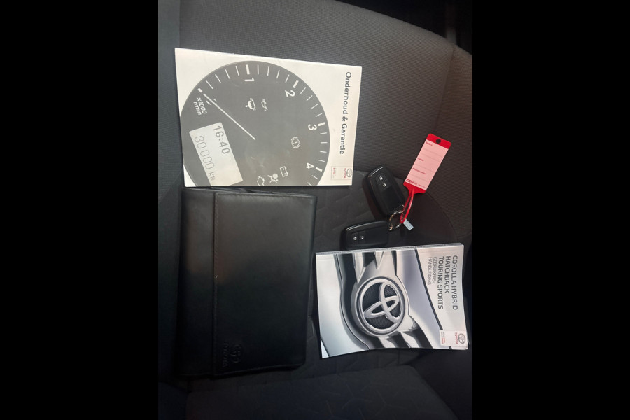 Toyota Corolla 1.8 Hybrid Active Camera, Trekhaak, Carplay