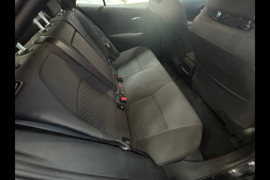 Toyota Corolla 1.8 Hybrid Active Camera, Trekhaak, Carplay