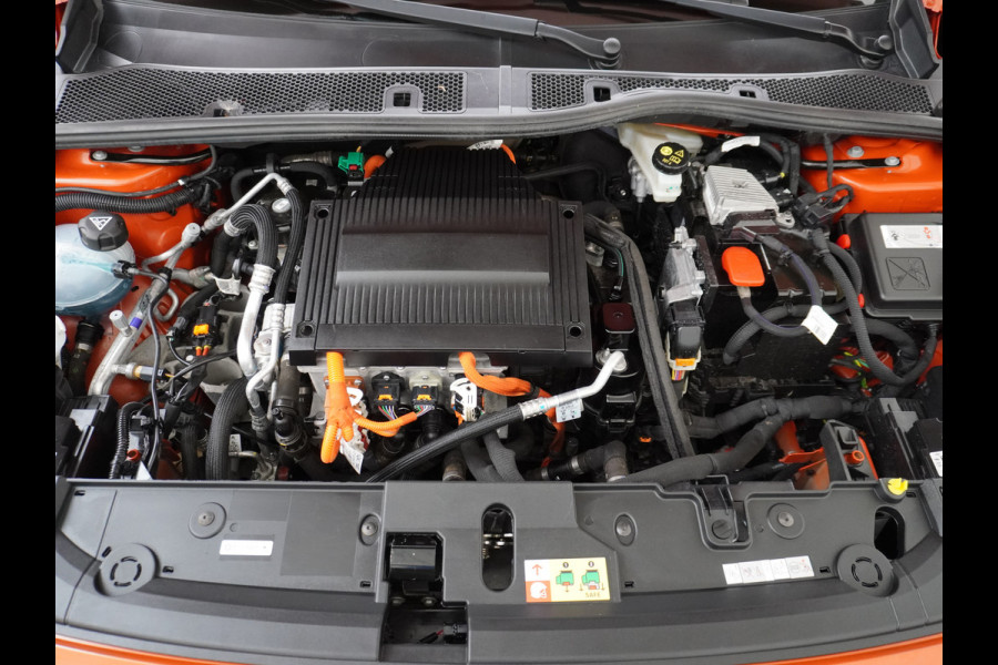Opel CORSA-E 50kWh AUT. Innovation Navi 17" Apple Carplay Android Auto Opel Connect KeylessEcc PDC Verkeersbord detectie Cruise Control Two-T Winter-Pakket Premium-Pakket Led Lmv Rijstrooksensor Origineel Nederlandse Auto Dealeronderhouden 1e Eigenaar