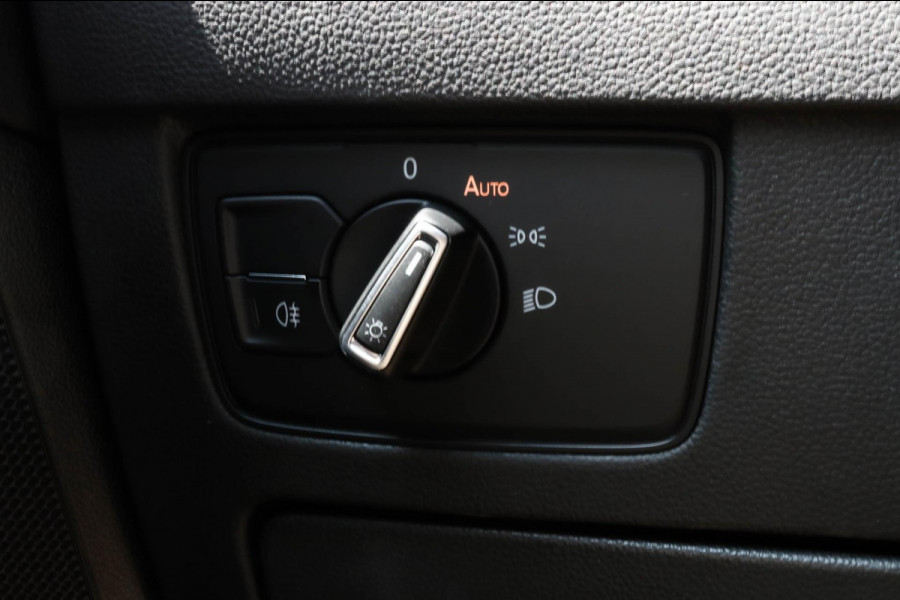 Volkswagen Passat Variant 1.4 TSI PHEV GTE - PANO - TREKHAAK - MASSAGE