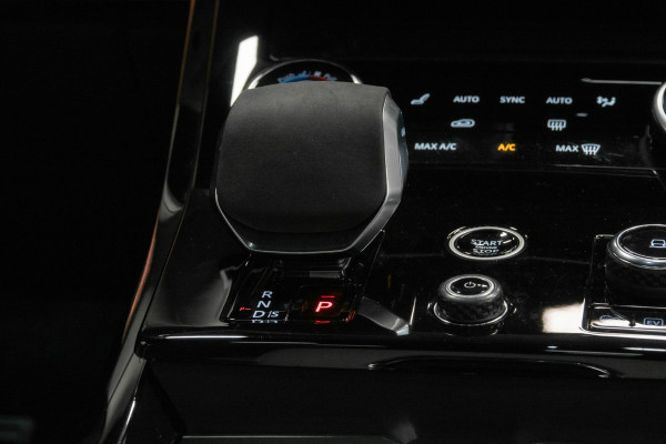 Land Rover Range Rover Sport 3.0 P440e SE *Meridian / Panorama / Surround-view / Memory / Keyless*