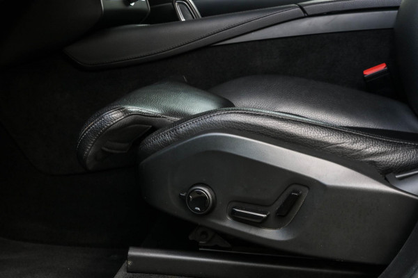 Volvo XC90 2.0 T8 Recharge AWD R-Design - PANO - LUCHTVERING - VOL!!!