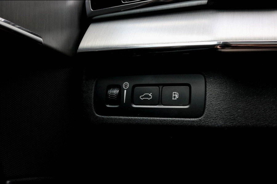 Volvo XC90 2.0 T8 Recharge AWD R-Design - PANO - LUCHTVERING - VOL!!!