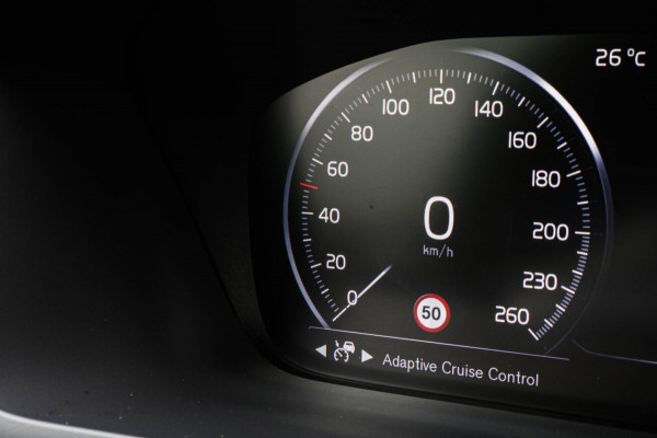 Volvo XC90 2.0 T8 Recharge AWD R-Design - PANO - LUCHTVERING - VOL!!!