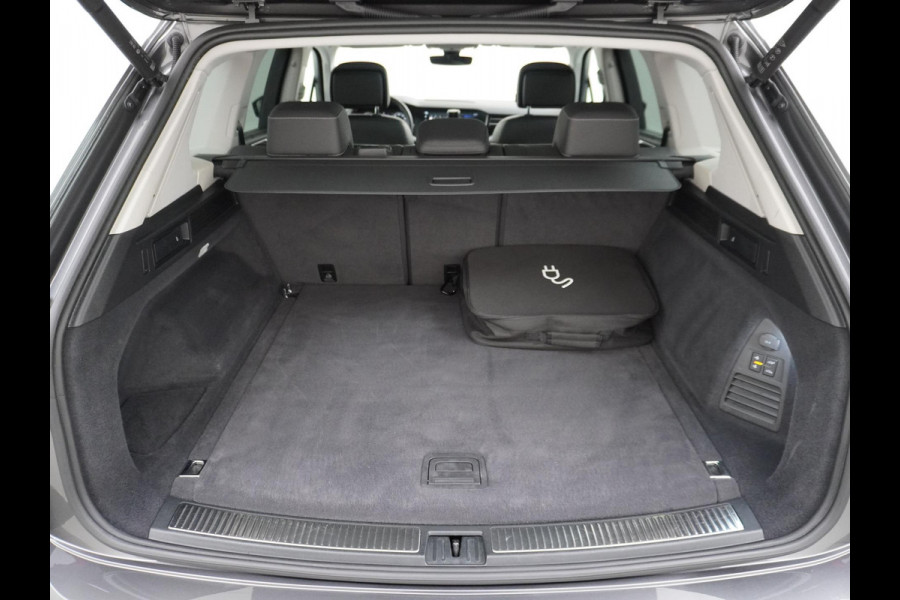Volkswagen Touareg 3.0 TSi eHybrid 4MOTION Elegance ELEK. TREKHAAK | MEMORY SEAT | 360 CAMERA