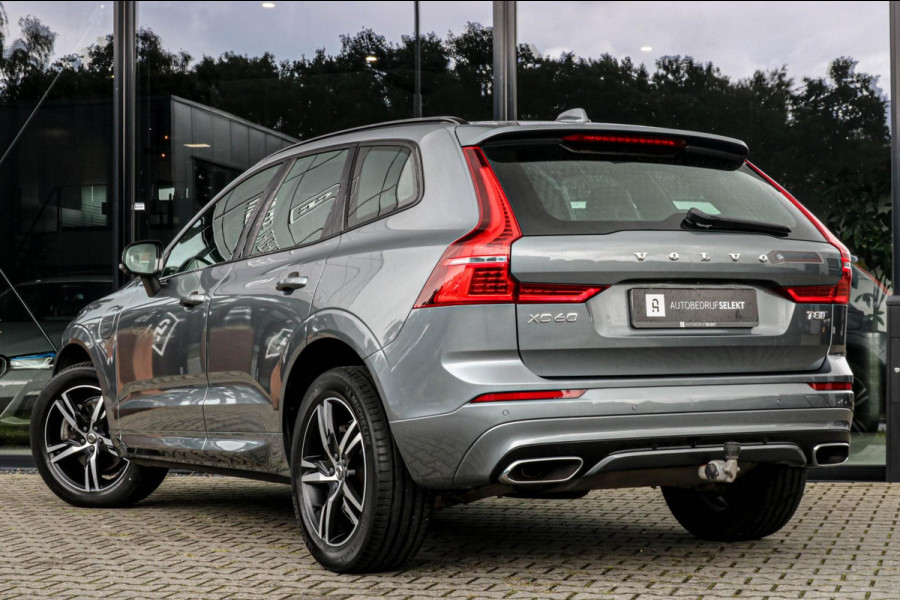 Volvo XC60 2.0 T8 R-Design - PANO - MEMORY - TREKHAAK - VOL!!