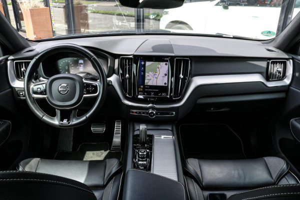 Volvo XC60 2.0 T8 R-Design - PANO - MEMORY - TREKHAAK - VOL!!