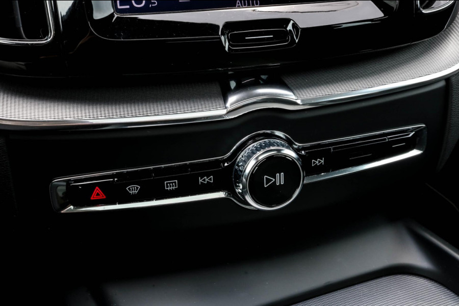Volvo XC60 2.0 T8 R-Design - PANO - MEMORY - TREKHAAK - VOL!!