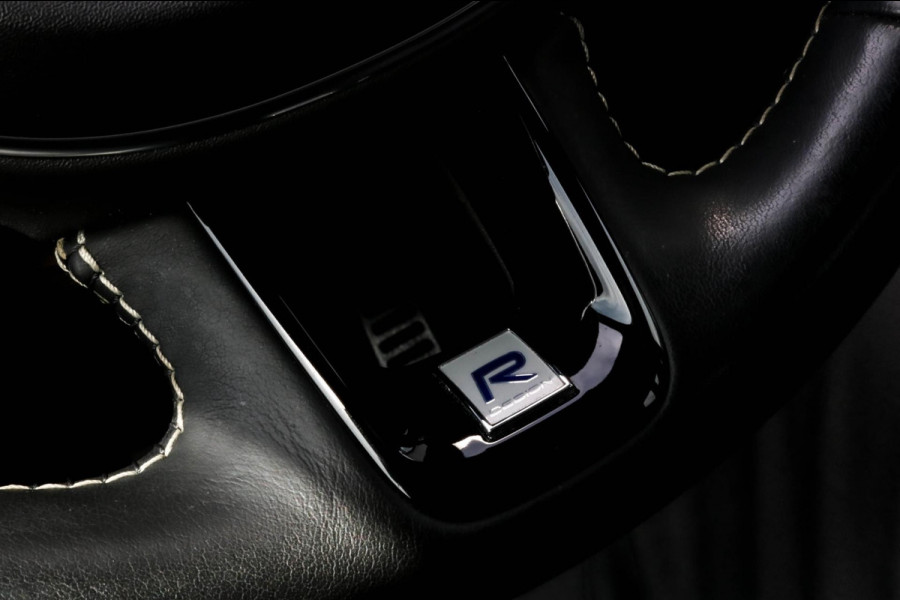 Volvo XC60 2.0 T8 R-Design - PANO - MEMORY - TREKHAAK - VOL!!