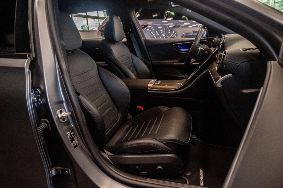 Mercedes-Benz C-Klasse Estate 300 e AMG Line *Designo Magno / Niveauregulering / Sound-Systeem / Night-Pakket / Elektrische Trekhaak*