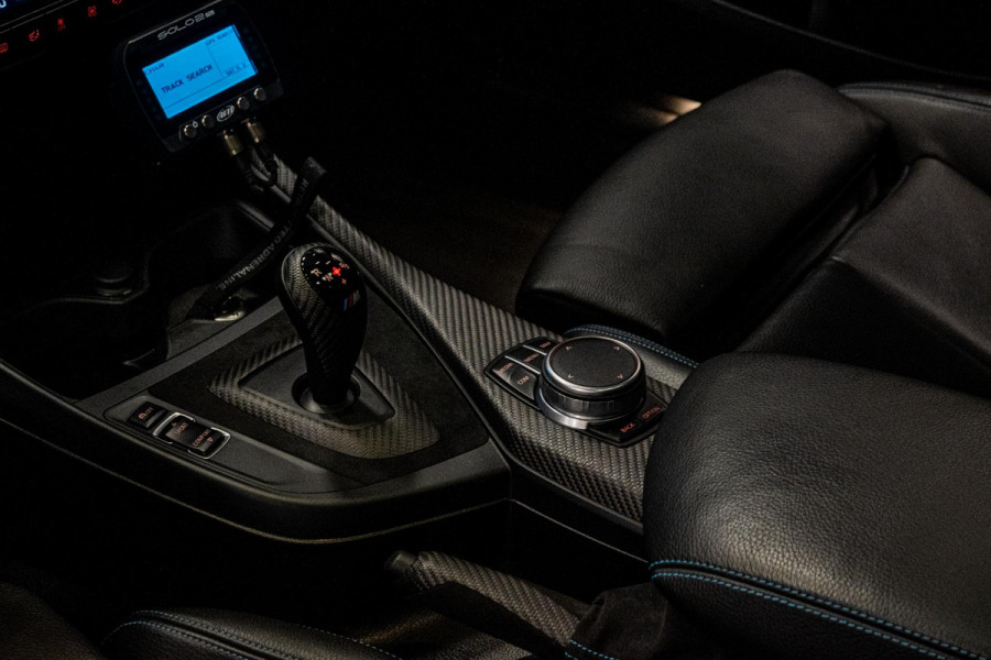 BMW 2 Serie Coupé M2 DCT *M-Performance Uitlaat / Schuif-kanteldak / Harman-Kardon / Carbon in-/exterieur / M-Driver's package*