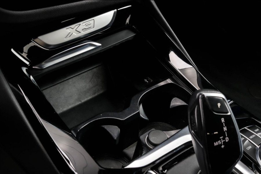 BMW X3 XDrive30e - M-Sport - TREKHAAK - VOLLEDER - HEAD-UP