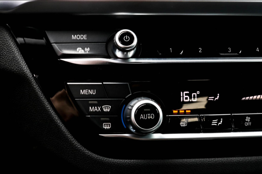 BMW X3 XDrive30e - M-Sport - TREKHAAK - VOLLEDER - HEAD-UP
