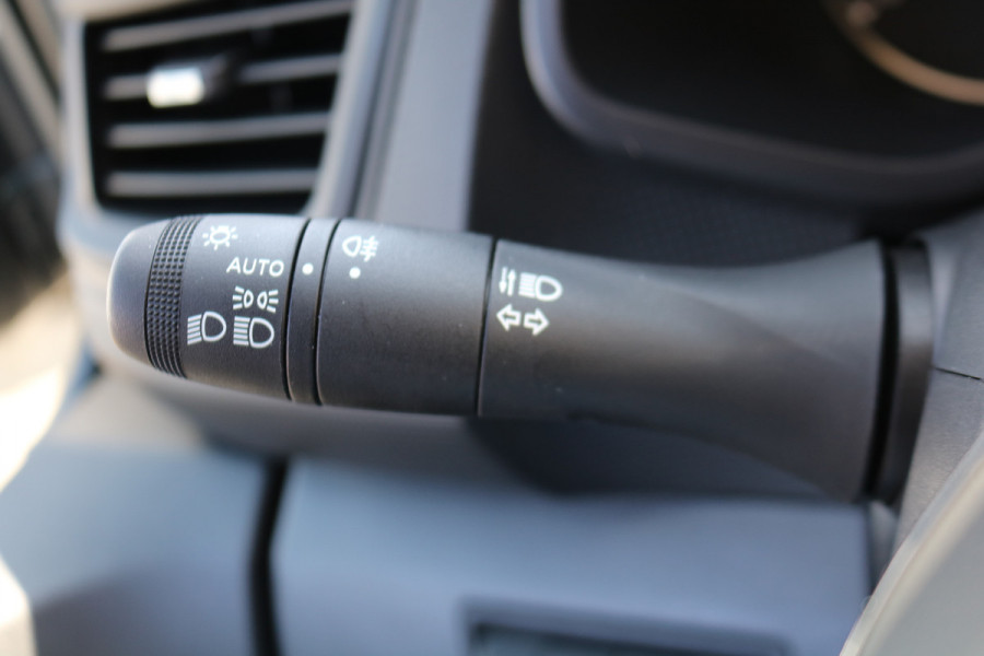 Renault Trafic 2.0 dCi 110pk L2 H1 Airco Navigatie 10dkm