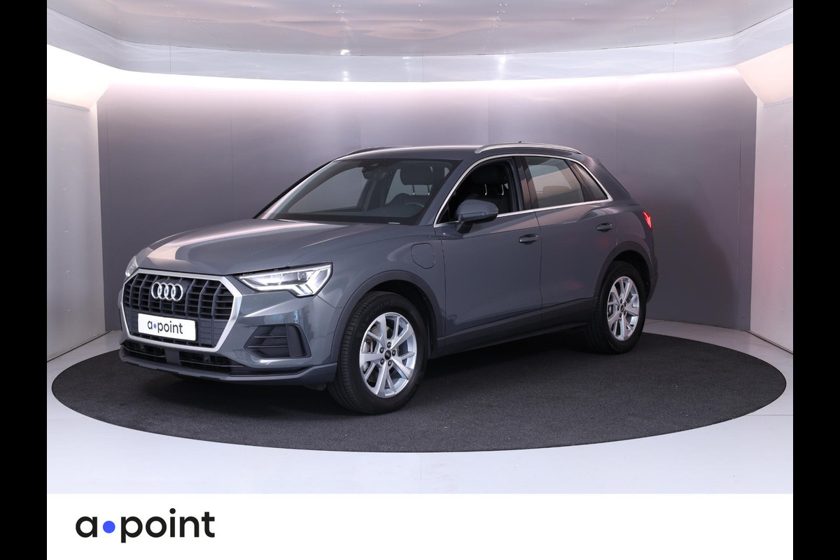Audi Q3 45 TFSI e Business Edition 245 pk S-tronic | Navigatie | Parkeersensoren | Adaptieve cruise control | LED koplampen | Lichtmetalen velgen 18" | Audi Q3 45 TFSI e Business Edition 245 pk S-tronic | Navigatie | Parkeersensoren | Adaptieve cruise control | LED koplampen | Lichtmetalen velgen 18" |