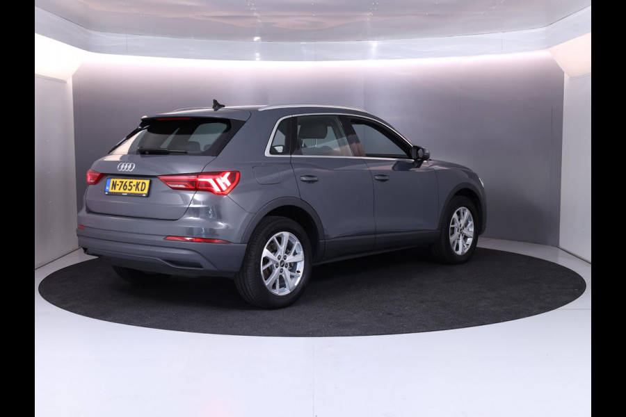 Audi Q3 45 TFSI e Business Edition 245 pk S-tronic | Navigatie | Parkeersensoren | Adaptieve cruise control | LED koplampen | Lichtmetalen velgen 18" |