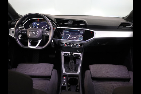 Audi Q3 45 TFSI e Business Edition 245 pk S-tronic | Navigatie | Parkeersensoren | Adaptieve cruise control | LED koplampen | Lichtmetalen velgen 18" |