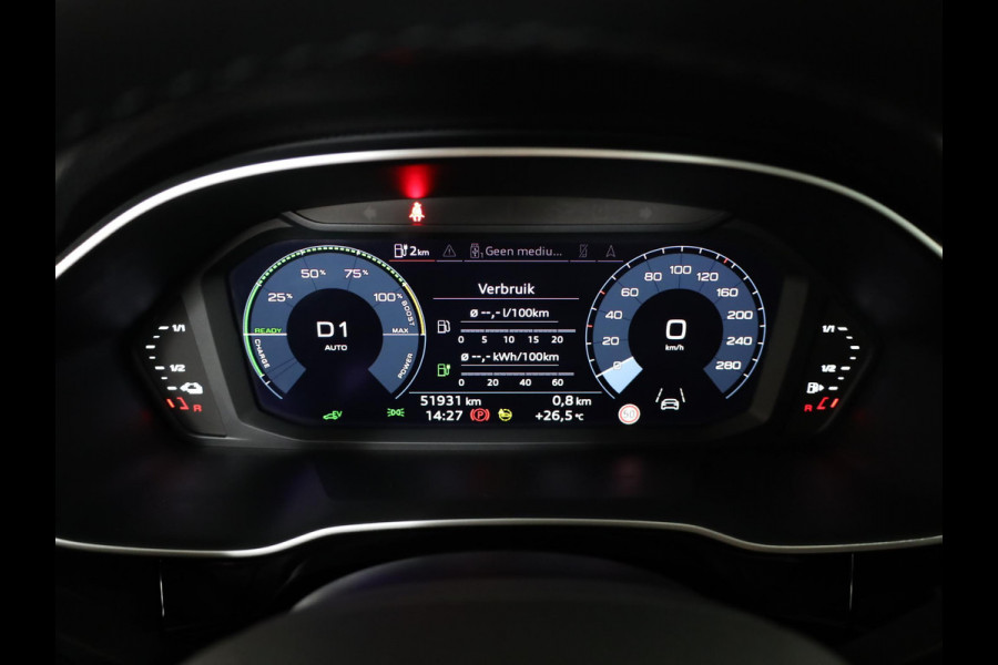 Audi Q3 45 TFSI e Business Edition 245 pk S-tronic | Navigatie | Parkeersensoren | Adaptieve cruise control | LED koplampen | Lichtmetalen velgen 18" |