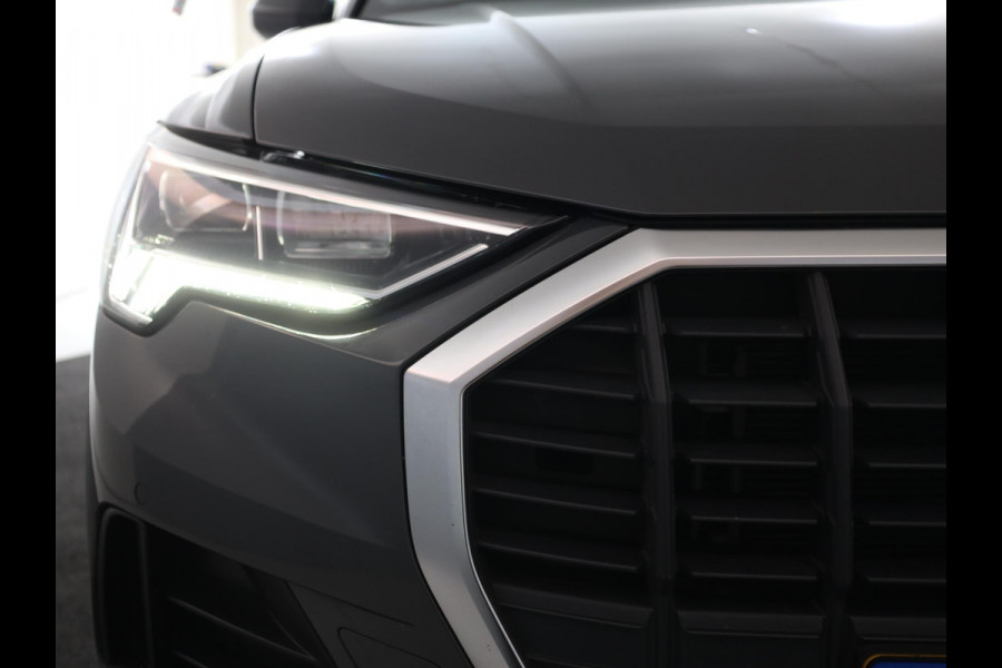 Audi Q3 45 TFSI e Business Edition 245 pk S-tronic | Navigatie | Parkeersensoren | Adaptieve cruise control | LED koplampen | Lichtmetalen velgen 18" |