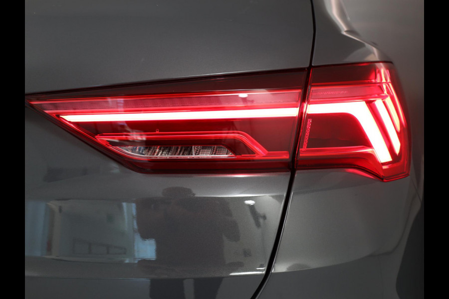 Audi Q3 45 TFSI e Business Edition 245 pk S-tronic | Navigatie | Parkeersensoren | Adaptieve cruise control | LED koplampen | Lichtmetalen velgen 18" |