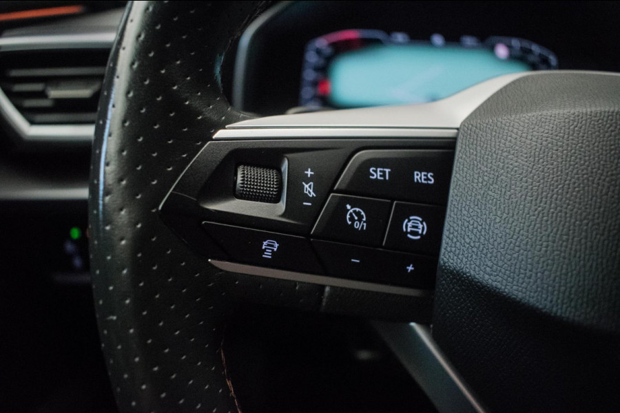 Seat León ST 1.0 eTSI FR Business Intense Automaat [ Full LED Virtual Trekhaak Carplay Sfeerverlichting Camera ]