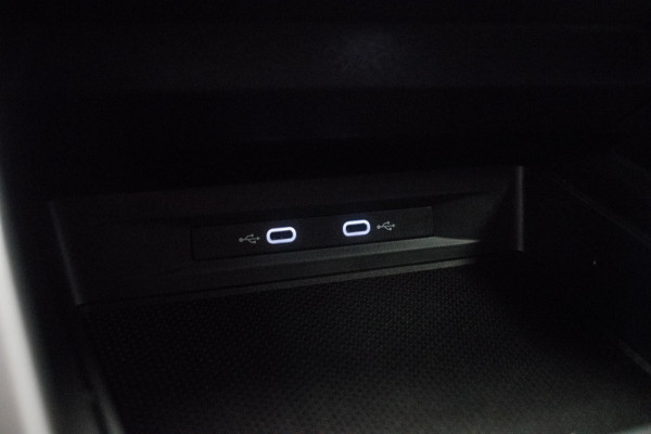 Seat León ST 1.0 eTSI FR Business Intense Automaat [ Full LED Virtual Trekhaak Carplay Sfeerverlichting Camera ]