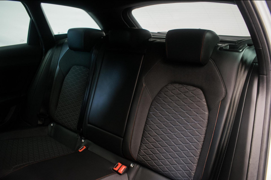 Seat León ST 1.0 eTSI FR Business Intense Automaat [ Full LED Virtual Trekhaak Carplay Sfeerverlichting Camera ]