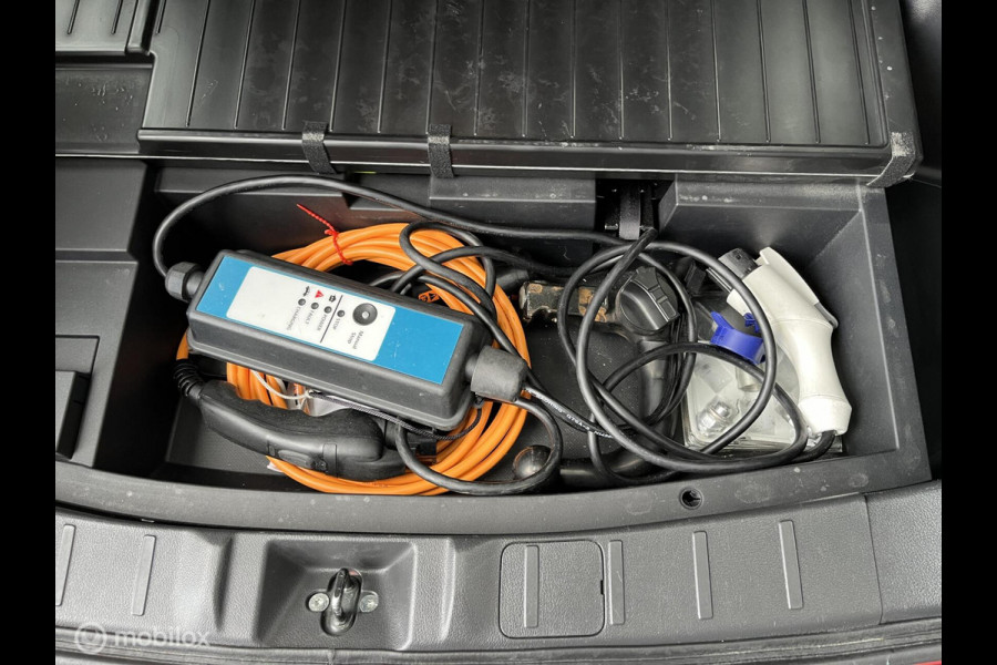 Mitsubishi Outlander 2.4 PHEV S-Edition TREKHAAK CARPLAY