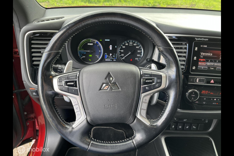 Mitsubishi Outlander 2.4 PHEV S-Edition TREKHAAK CARPLAY