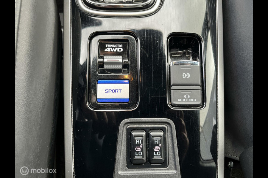 Mitsubishi Outlander 2.4 PHEV S-Edition TREKHAAK CARPLAY