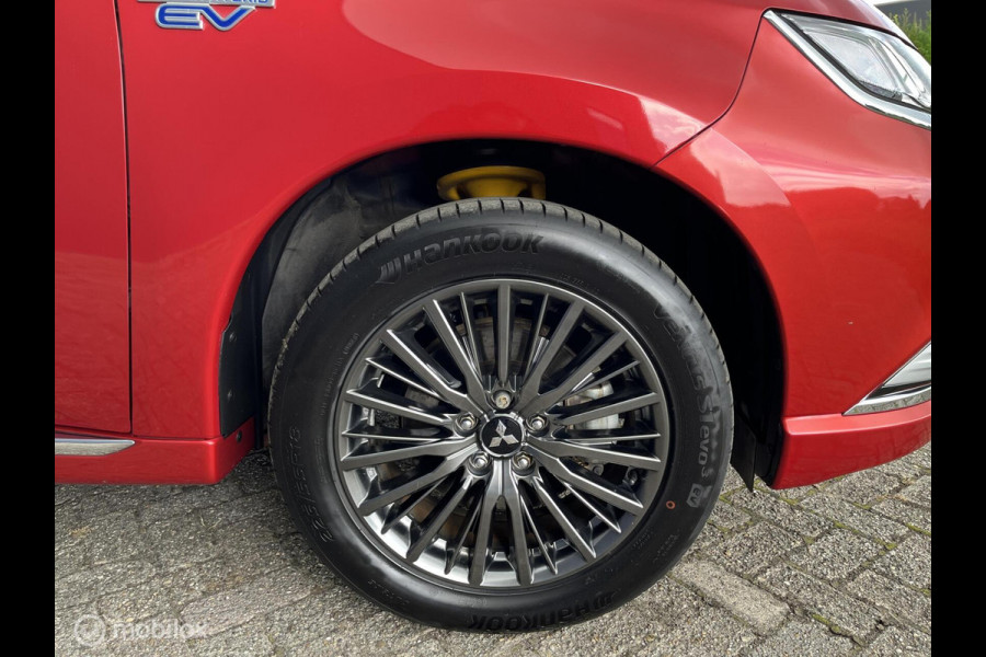 Mitsubishi Outlander 2.4 PHEV S-Edition TREKHAAK CARPLAY