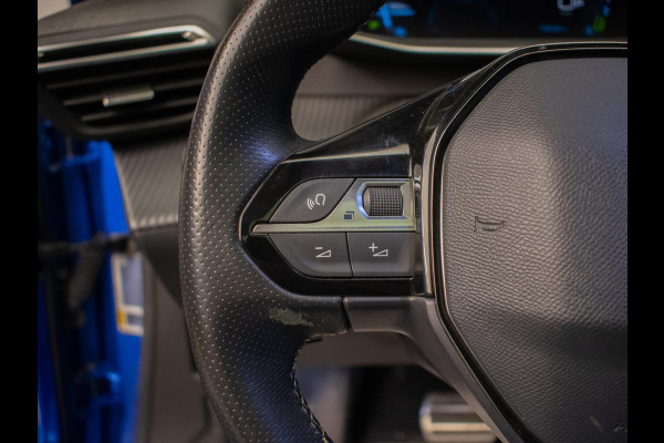 Peugeot e-2008 EV GT Pack 50 kWh Sport (PANORAMADAK,APPLE CARPLAY,STOELVERWARMING,NAVI,PDC,LED,DAB,KEYLESS,ALCANTARA,SPORTSTOELEN)